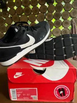 Nike Venture Runner