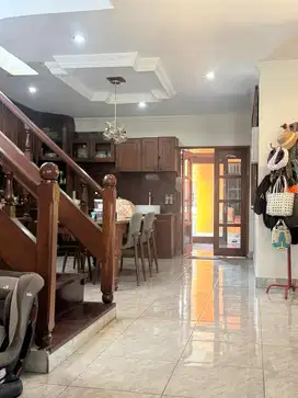 Lowongan pengasuh pengempu pembantu
