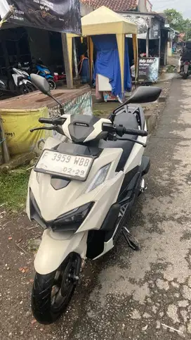 Vario 160 ABS putih 2024 low km