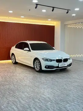 BMW 320i F30 sports Odo 27 ribuan 2016