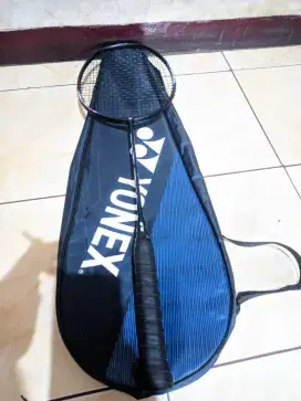 Raket yonex badminton