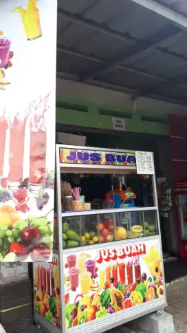Etalase jus minuman kekinian