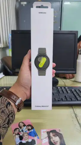 SAMSUNG GALAXY WATCH 7 44MM BNIB ++BONUS