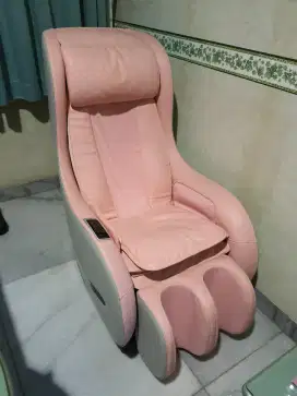 Kursi pijat ADVANCE.