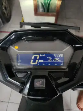 Vario 160 abs Jual kreta metic karna sudah ada kreta kopling
Nego