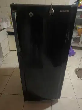 Di jual kulkas samsung