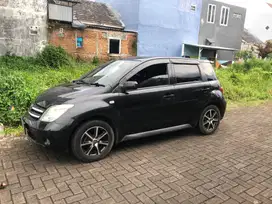 Toyota ist 2003 Bensin