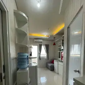 SEWA MURAH! Apartemen Green Pramuka City 2BR Furnish di Atas Mall