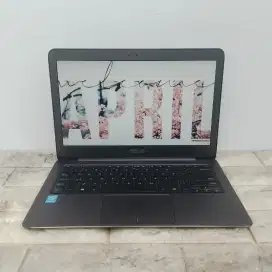 Laptop Asus Zenbook UX305FA Intel core M-5Y71 RAM 8/256GB