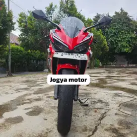 Honda cbr 150 R 2018