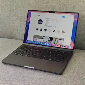 Macbook Pro M3 Pro 14 Inch 18/512Gb Fullset Original Eks Ibox
