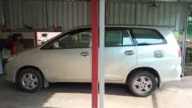 TOYOTA KIJANG INNOVA TAHUN 2009