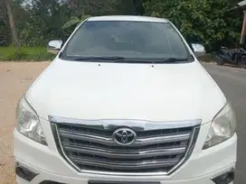 Toyota Kijang Innova 2012 Bensin