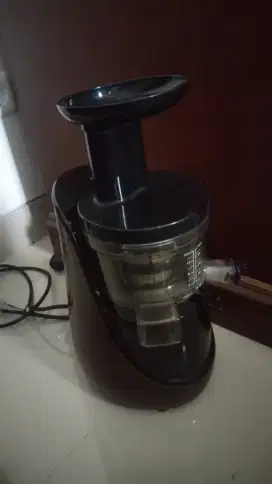 Juicer Coldpress Merek Hurom