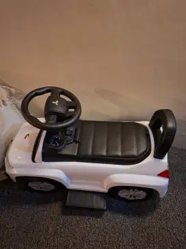 Pajero Sport mobil aki mainan anak