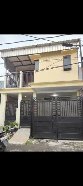 Dijual rumah minimalis 2,5lantai di perumahan Bendul Merisi wonocolo