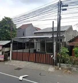 Ruang usaha Pinggir Jalan Solo