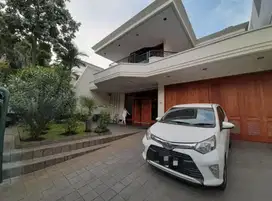 DIJUAL RUMAH (Siap Huni)HARGA NJOP DI KOMP. APARTEMEN TAMAN KEMANG SEL