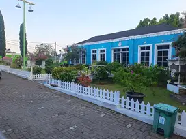 Tanah dan Bangunan + Swimpool di Jl. Sekehonje, Ujungberung
