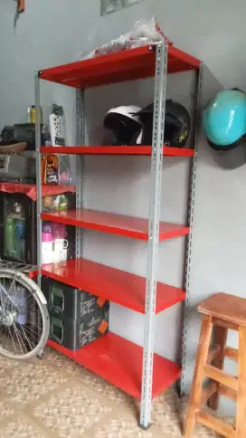 Rak besi susun serbaguna