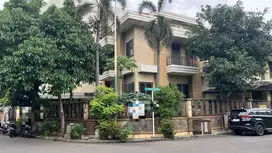 Dijual Rumah hoek 2.5 lantai di Puri Kencana Murni, Kembangan, Jakbar