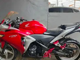 Honda cbr 250r thn 2011 istimewa siap pakai