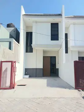 Rumah Baru Minimalis 2 lantai Siap Huni Medokan Sawah Rungkut dkt UPN