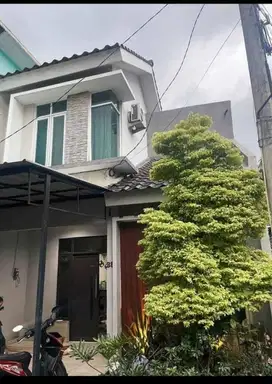 Dijual Rumah Hook dalam Cluster