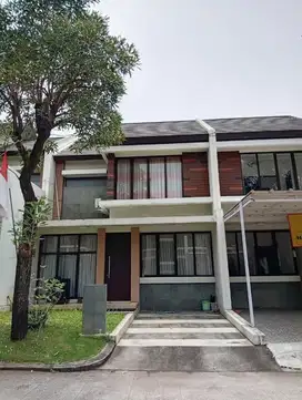 Disewakan Rumah Bagus Cluster Cosmo Estate Lippo Cikarang