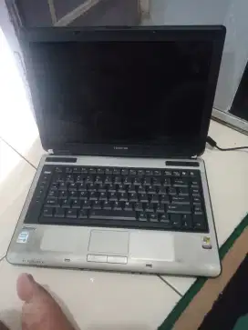 Jual laptop toshiba satelite m115 apa adanya