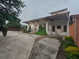 Dijual Cepat Rumah Asri dengan Tanah Luas di Bojonggede