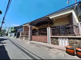 DIJUAL RUMAH DINOYO