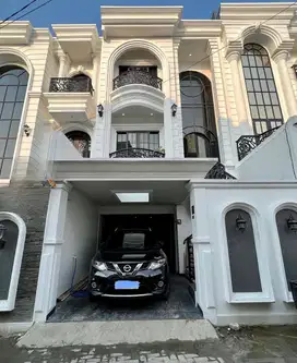 Rumah Baru 3 Lantai Mewah Furnished di Cipedak Jagakarsa Jakarta Sel