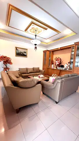 Jual Cepat! Rumah Rapih Dan Luas Di Paradise, Nego Sampai Deal