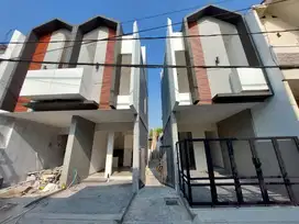 TERMURAH DI JAKUT Rumah 2lt Lokasi Strategis DEKAT Kemana2