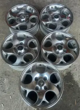 Velg work ring 18 pcd 114,3 baut 5