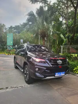 TOYOTA FORTUNER TRD TAHUN 2018