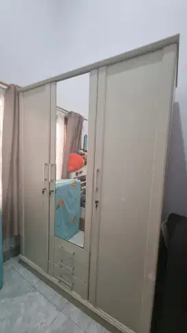 Lemari Bekas Bagus Murah