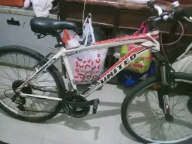 Sepeda UNITED dijual karena gak dipake lagi