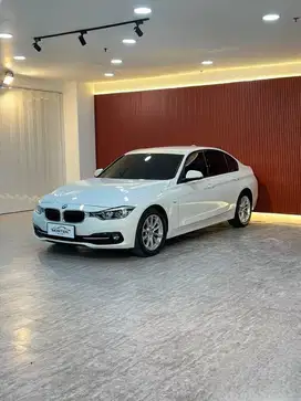 Bmw 320i Sport CKD AT Tahun 2016 Km 27 Rb Record