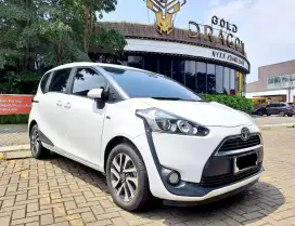 SIAP PAKAI!! TOYOTA SIENTA V 1.5 AT MATIC 2018 PUTIH