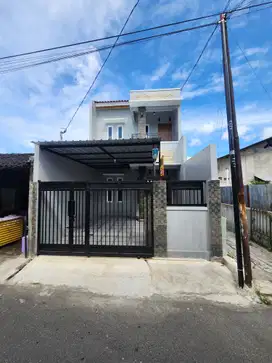 Dijual Rumah baru 2lantai dekat manahan banjarsari solo 725jt
