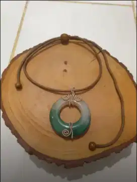 Preloved Kalung accesories batu giok bulat syantik