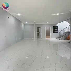 Dijual cepat rumah siap huni dekat pintu tol kota wisata