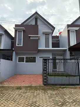Dijual Rumah 2 lantai di Ciledug dekat Graha Raya