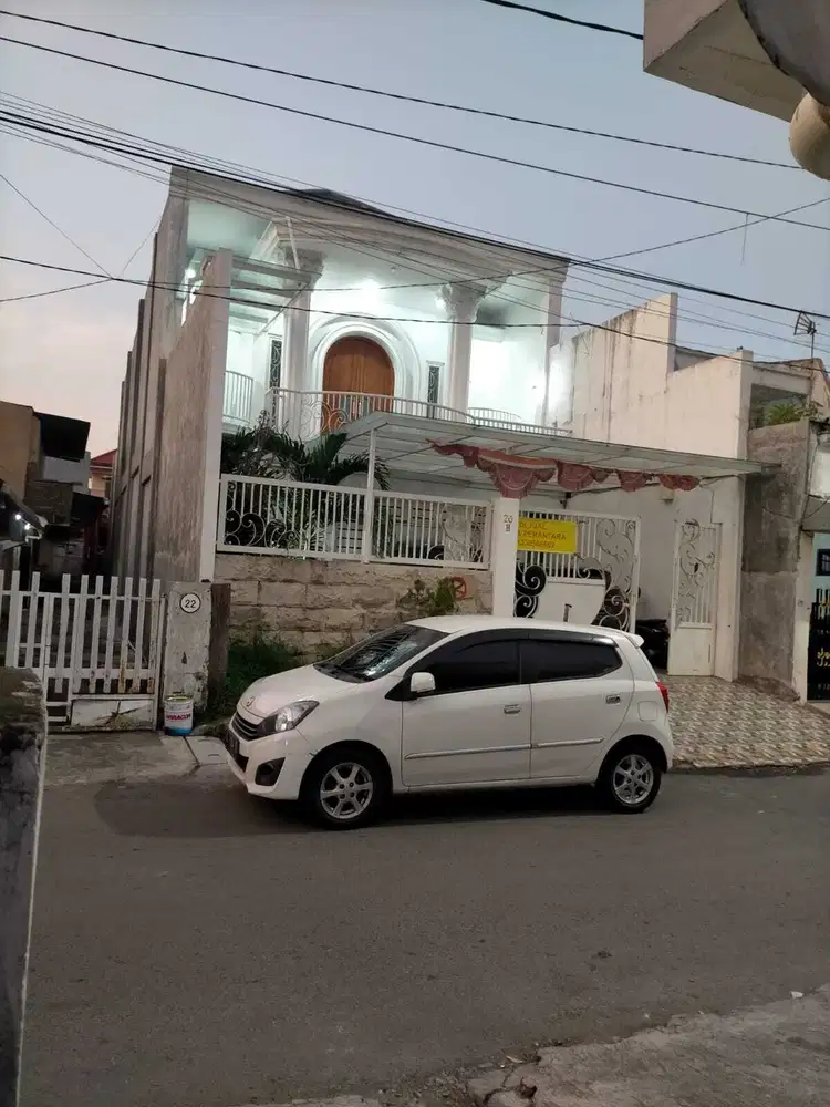 Dijual Rumah 2 Lantai di Petemon - Surabaya