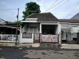 Dijual rumah di kuricang bintaro jaya Sektor 3a