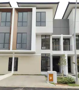 Dijual Rumah Semi Furnished & Dekat Pintu Tol di Cluster Maninjau Asya