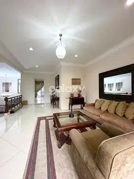 RUMAH MEWAH GRAHA FAMILI FAMILY BLOK C SURABAYA BARAT
