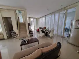 Rumah Malibu Beach Surabaya Murah SAM.YA5141